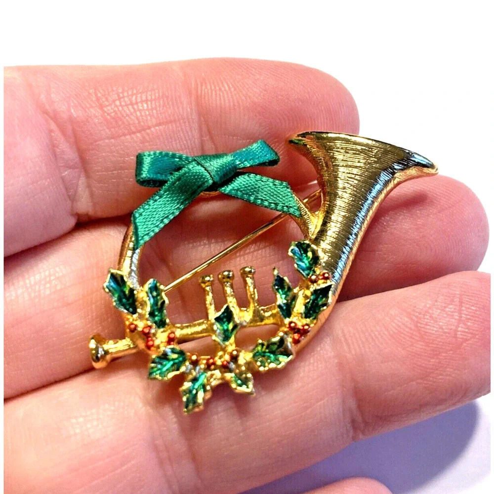 Vintage Christmas Brooch Goldtone French Horn Signed CG USA Festive Holiday Pin